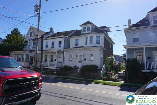 $300,000 | 1074 West Berwick Street, Easton, PA 18042
