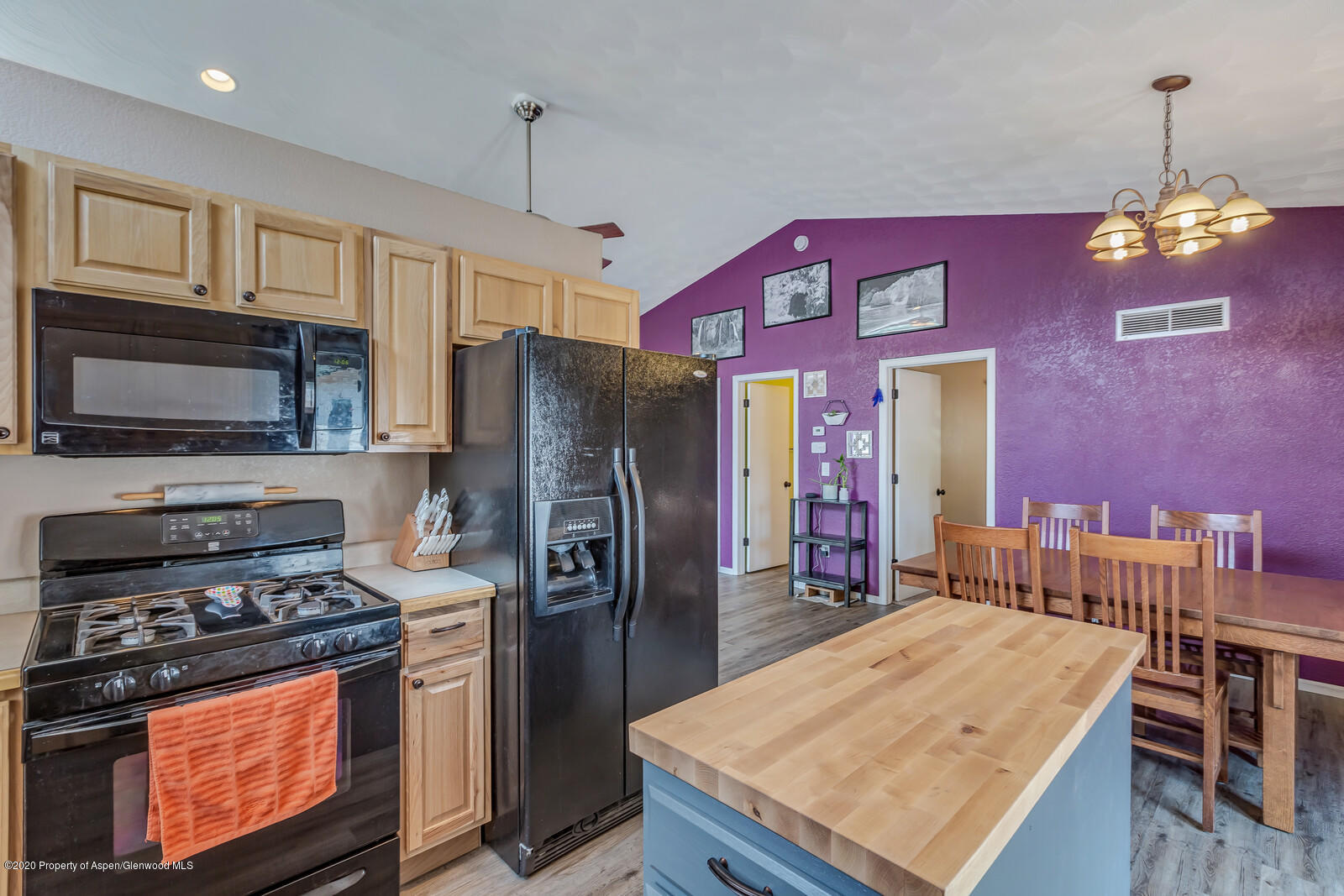 545 Elm Court Rifle, CO 81650 - Photo 8 of 25 feature wall