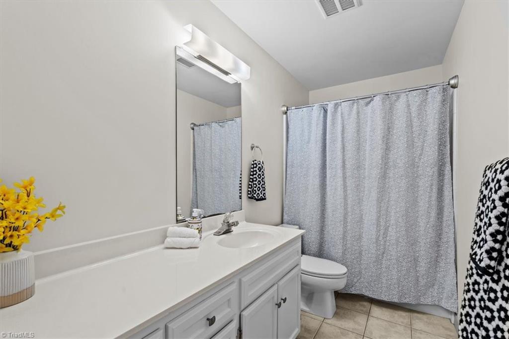 1608 Fox Hollow Road Greensboro, NC 27410 - Photo 30 of 44 3rd Floor--Full Bath with shower/tub combination