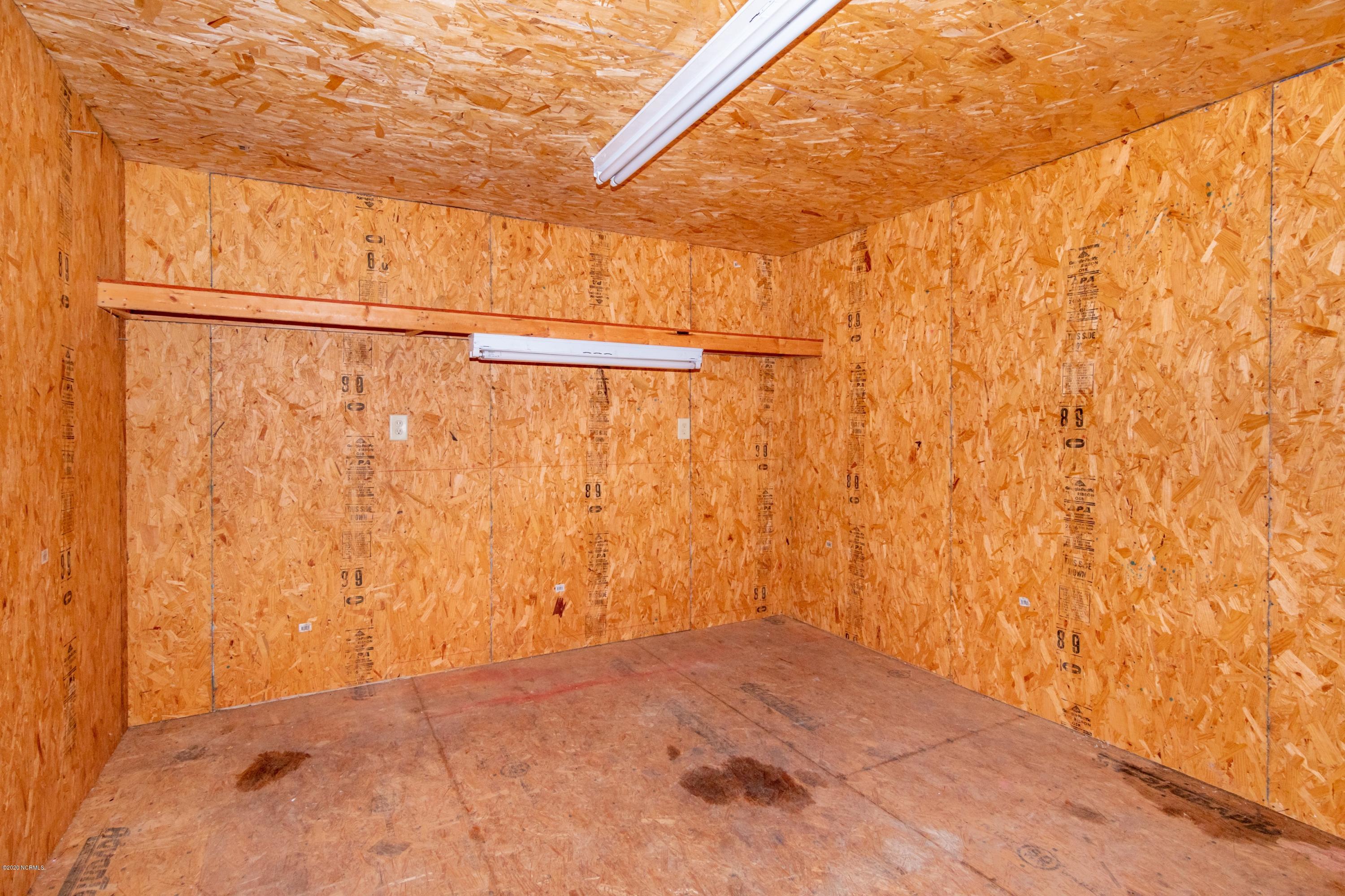 117 Pirate Cove Road Washington, NC 27889 - Photo 24 of 27 026 Inside Workshop