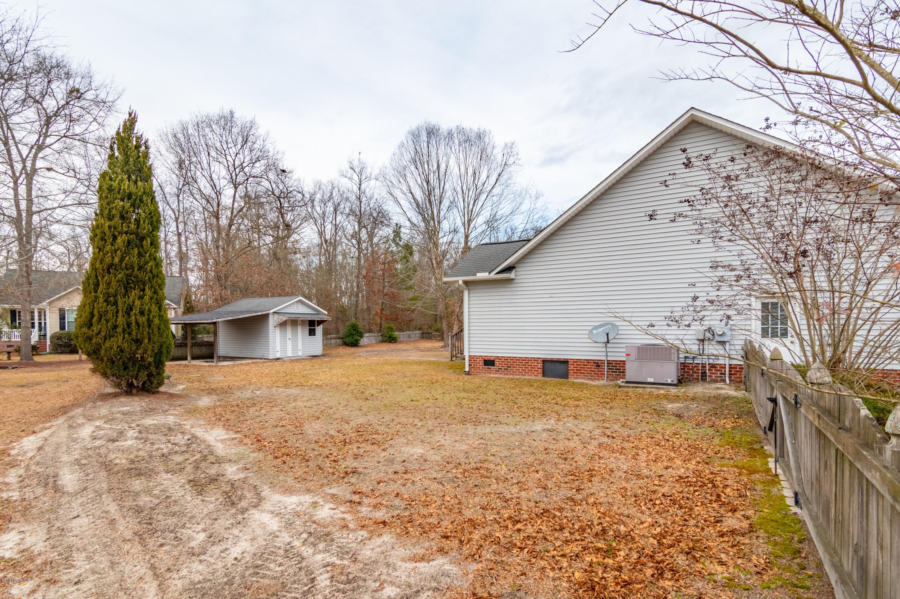 117 Pirate Cove Road Washington, NC 27889 - Photo 5 of 27 006 Side Yard