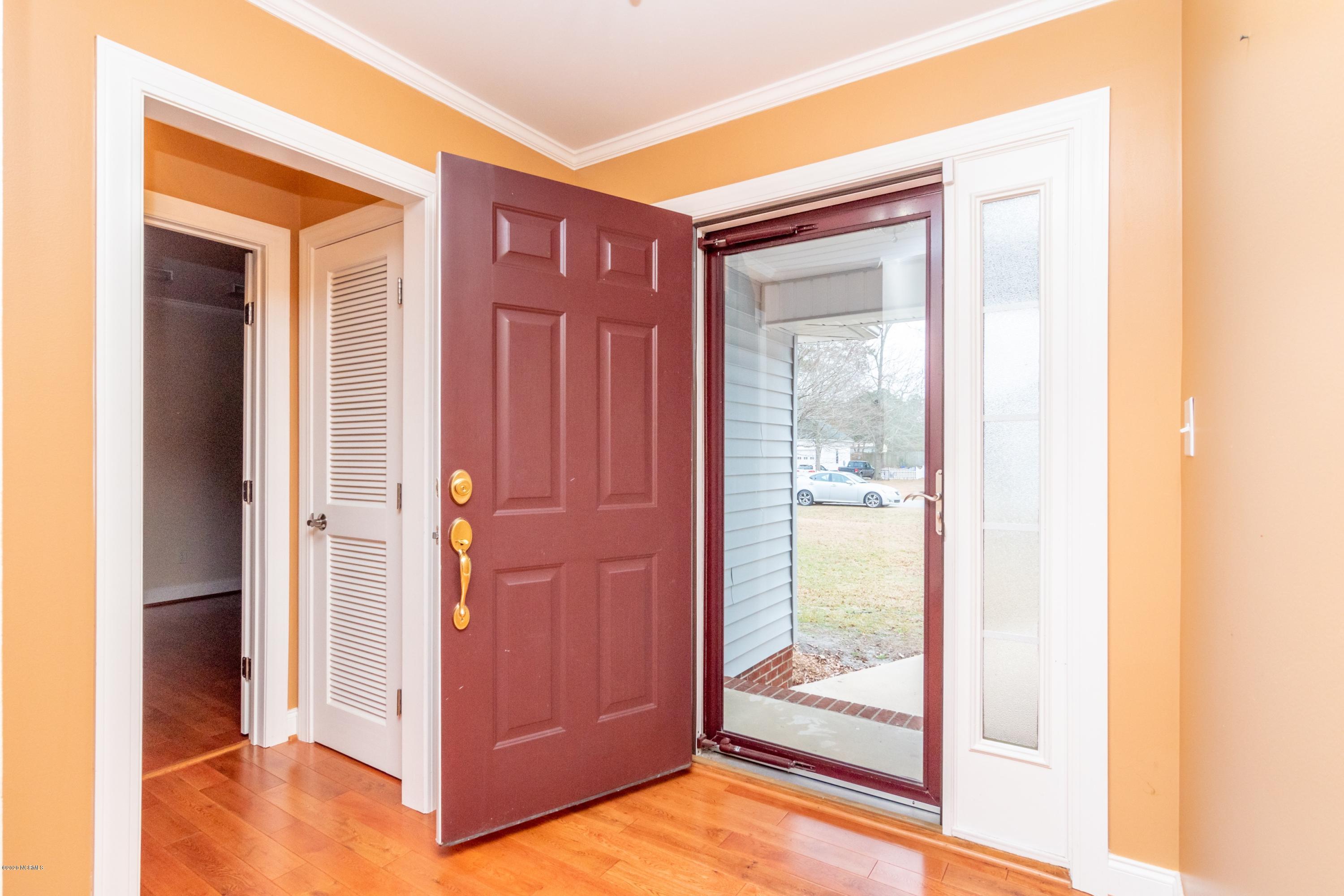 117 Pirate Cove Road Washington, NC 27889 - Photo 7 of 27 009 Front Entrance