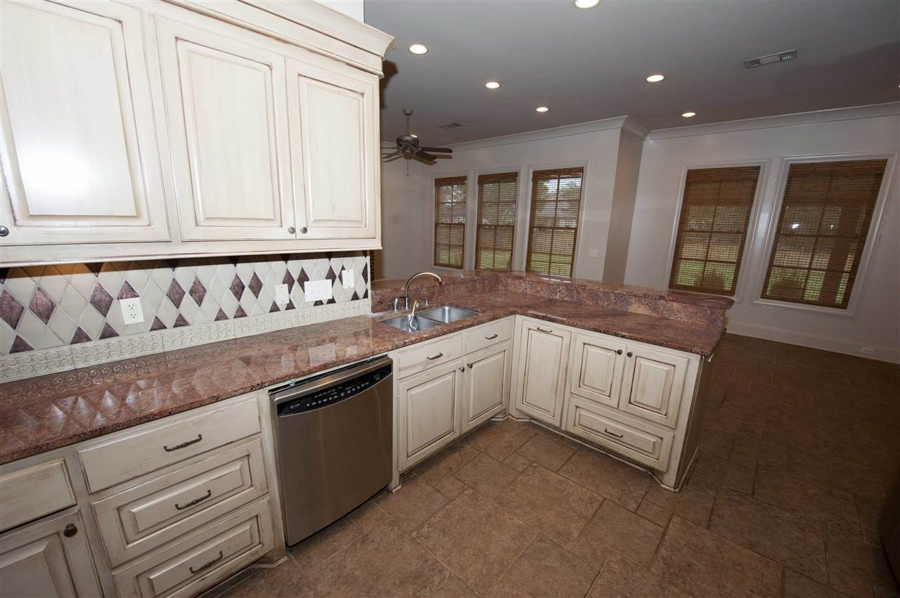 117 Carlton Boulevard Ridgeland, MS 39157 - Photo 14 of 34 Photo 14
