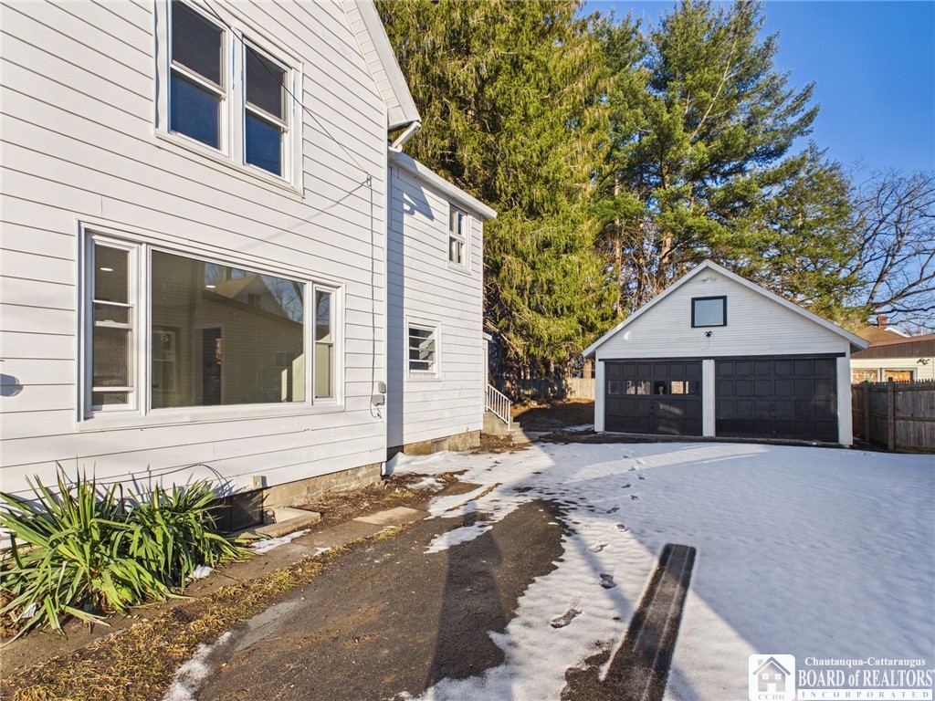 129 South 11th Street Olean, NY 14760 - Photo 3 of 31