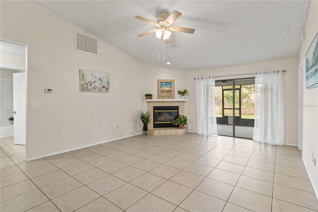 1637 Elk Spring Drive Brandon, FL 33511 - Photo 12 of 43