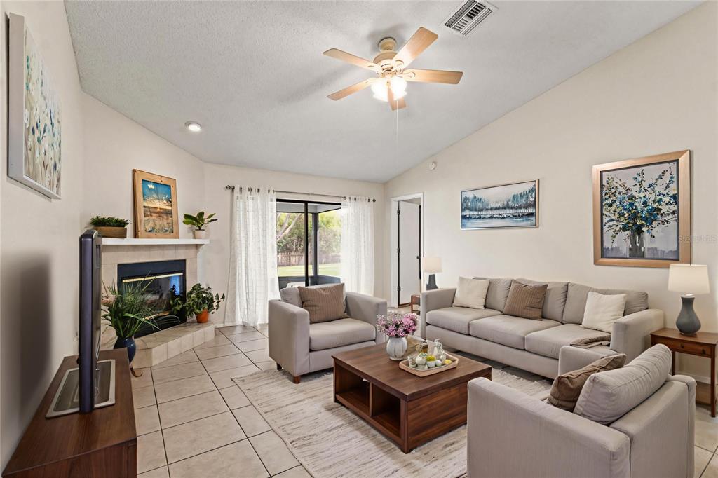 1637 Elk Spring Drive Brandon, FL 33511 - Photo 5 of 43