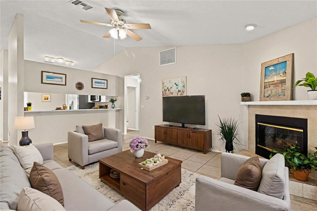 1637 Elk Spring Drive Brandon, FL 33511 - Photo 7 of 43