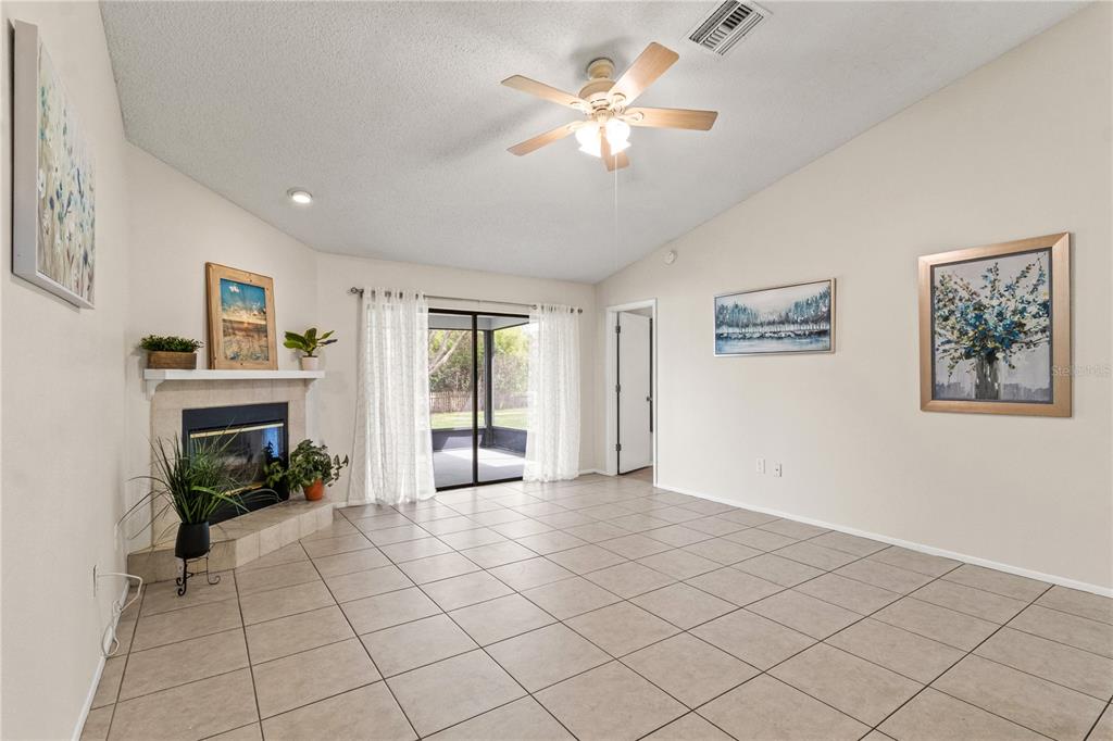 1637 Elk Spring Drive Brandon, FL 33511 - Photo 10 of 43