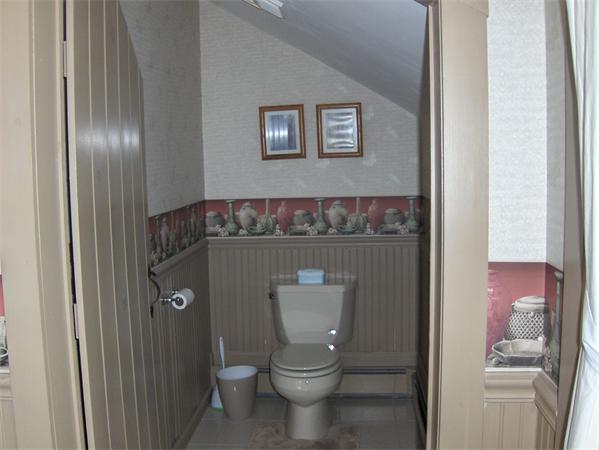 142 Hubbardston Road Princeton, MA 01541 - Photo 23 of 30 a bathroom with a toilet
