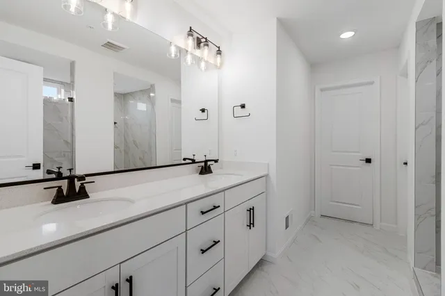 $574,999 | 10127 Wilkes Drive, Williamsport, MD 21795