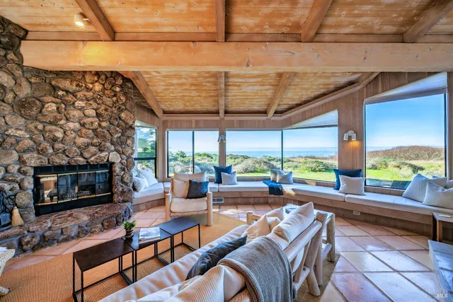 $1,995,000 | 167 Dune Drift Close, The Sea Ranch, CA 95497