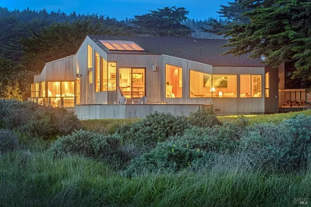 $1,995,000 | 167 Dune Drift Close, The Sea Ranch, CA 95497