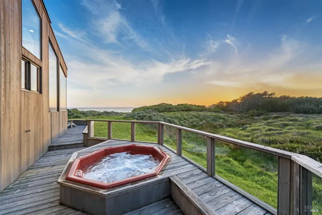$1,995,000 | 167 Dune Drift Close, The Sea Ranch, CA 95497