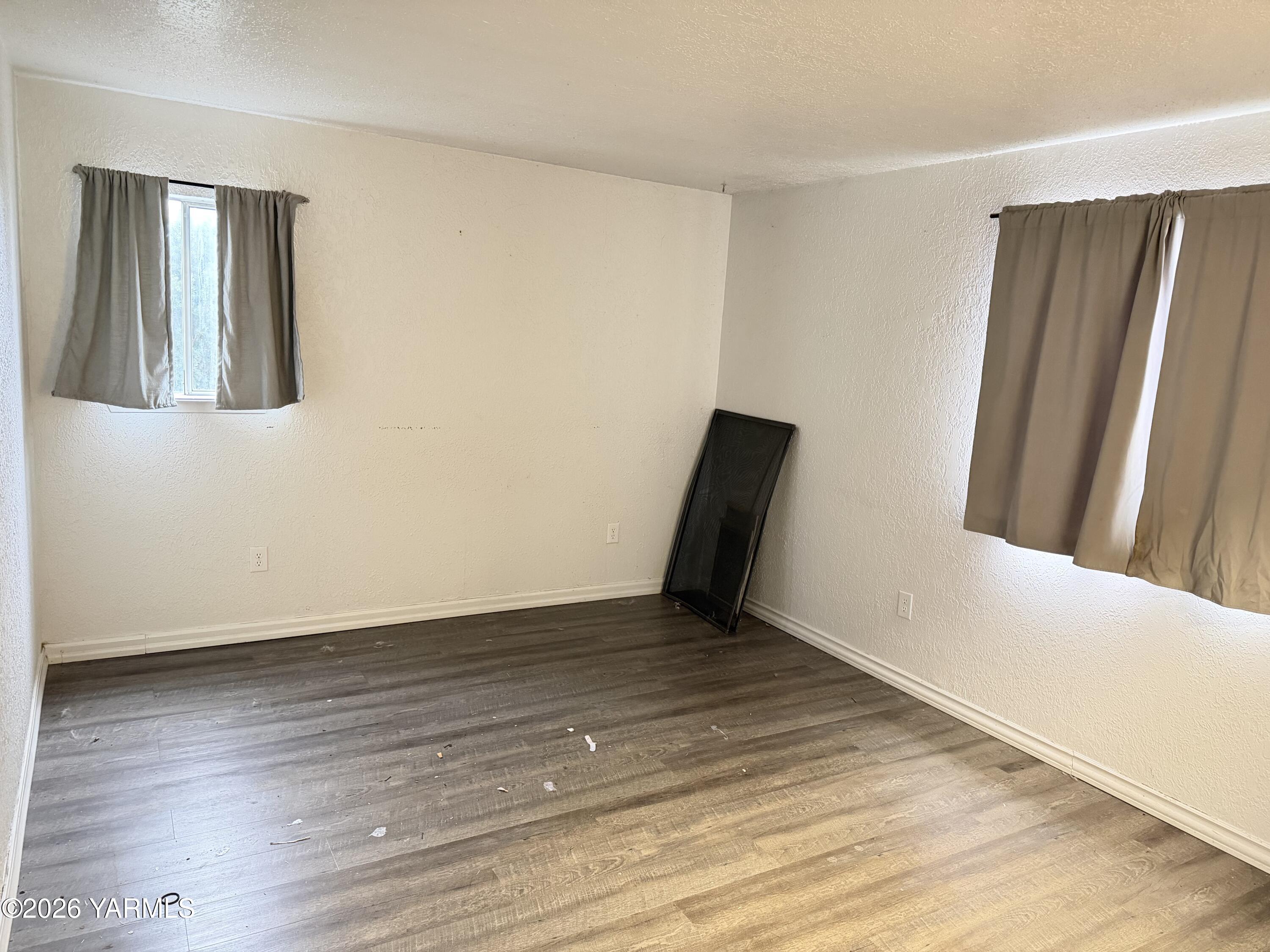 3204 Ahtanum Road Yakima, WA 98903 - Photo 3 of 15 bedroom