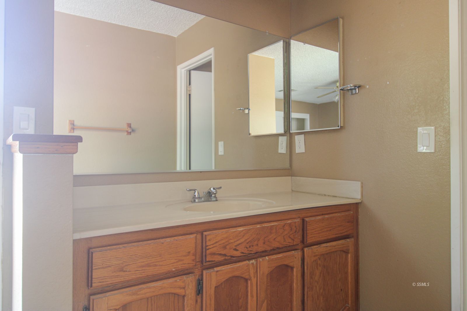 925 West Tamarisk Avenue Ridgecrest, CA 93555 - Photo 26 of 37