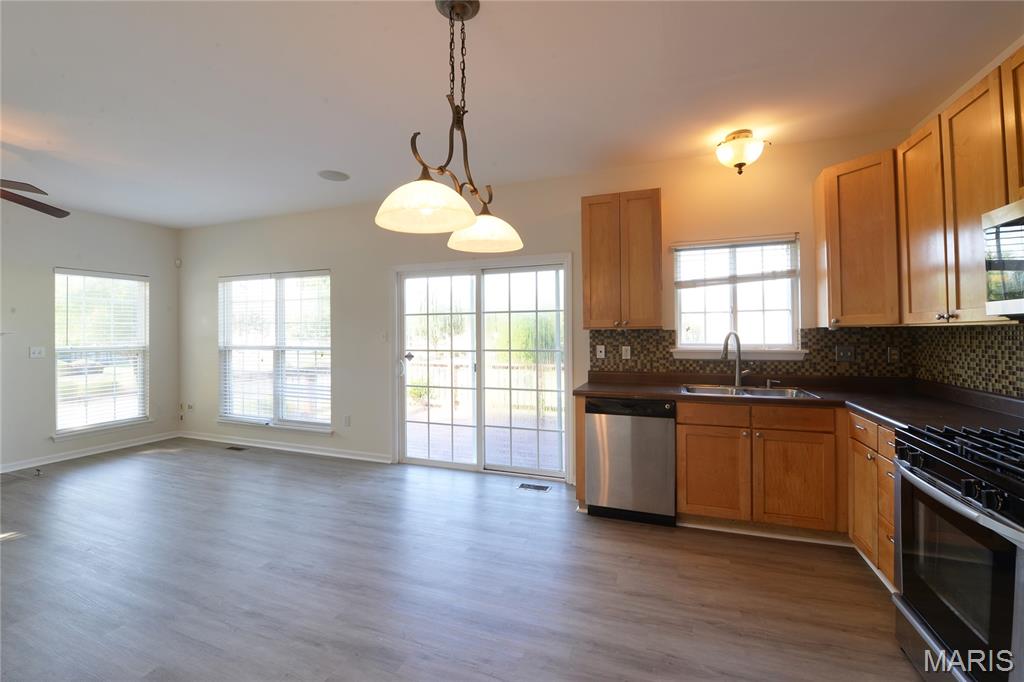 3301 Timbercross Place St. Charles, MO 63301 - Photo 11 of 37