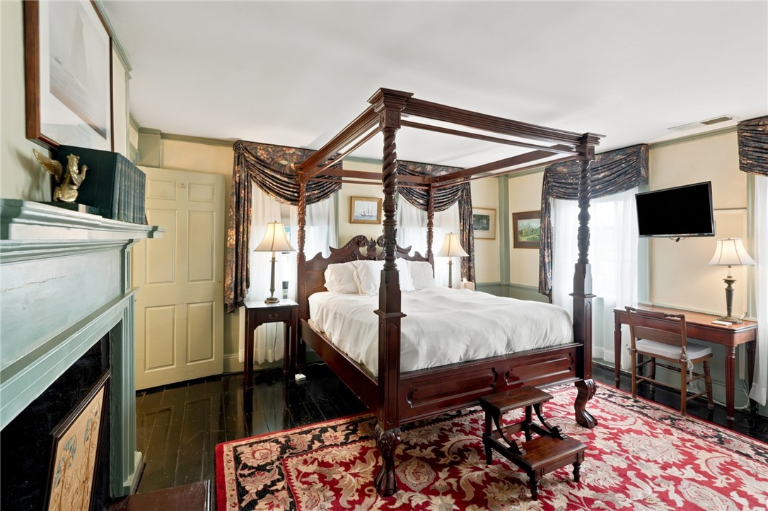 352 Spring Street Newport, RI 02840 - Photo 19 of 50 Bedroom 3