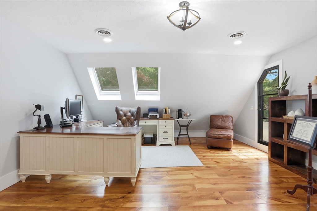 366 River Road Carlisle, MA 01741 - Photo 27 of 42