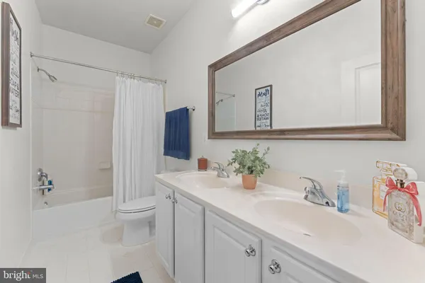 $939,000 | 4045 Cray Drive, Warrenton, VA 20187
