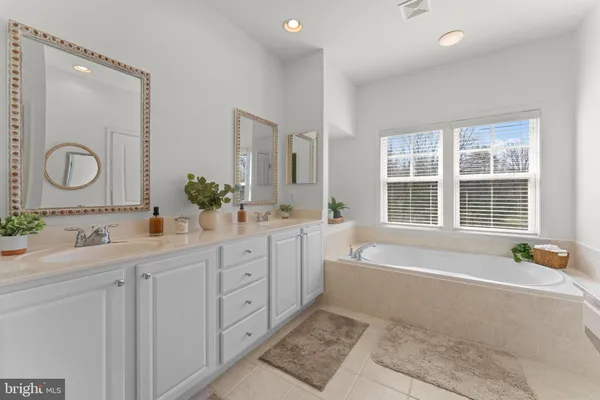 $939,000 | 4045 Cray Drive, Warrenton, VA 20187