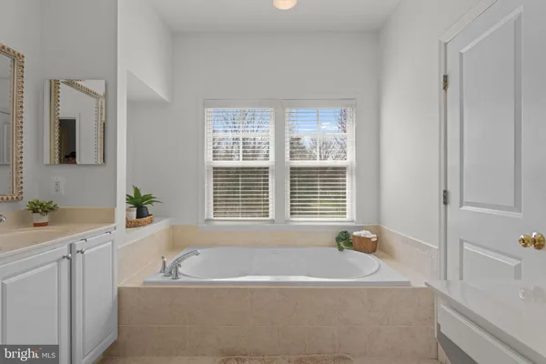 $939,000 | 4045 Cray Drive, Warrenton, VA 20187