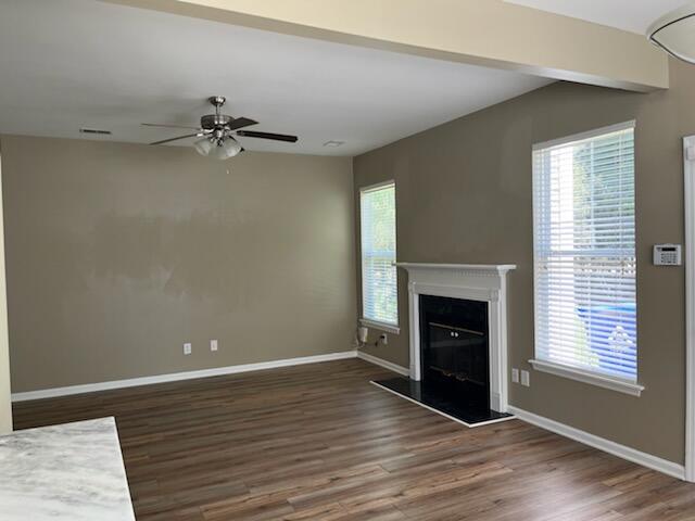 3301 Barkla Avenue Mount Pleasant, SC 29466 - Photo 8 of 15 Living room-1
