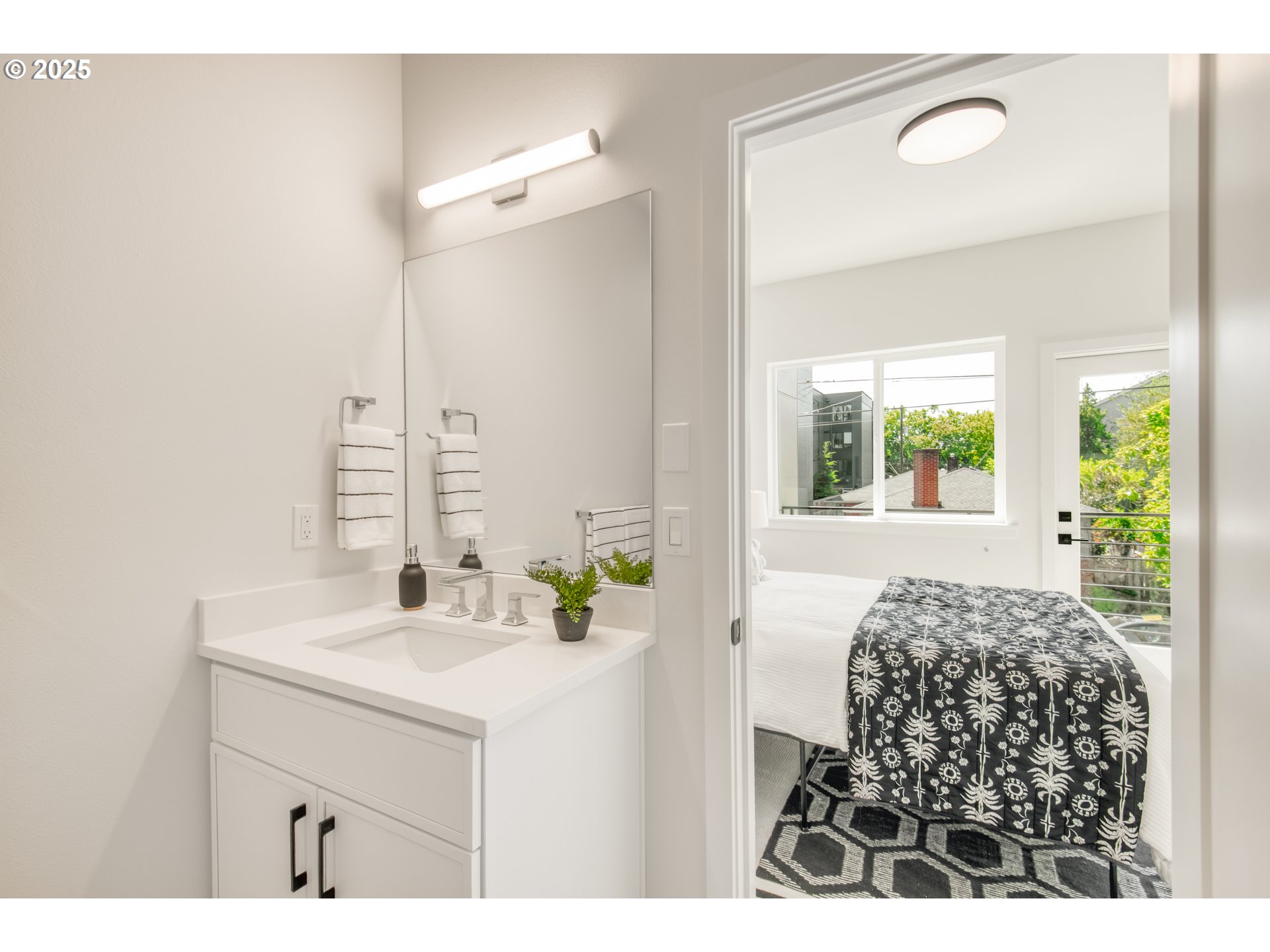 6810 Northeast 6th Avenue Portland, OR 97211 - Photo 15 of 23