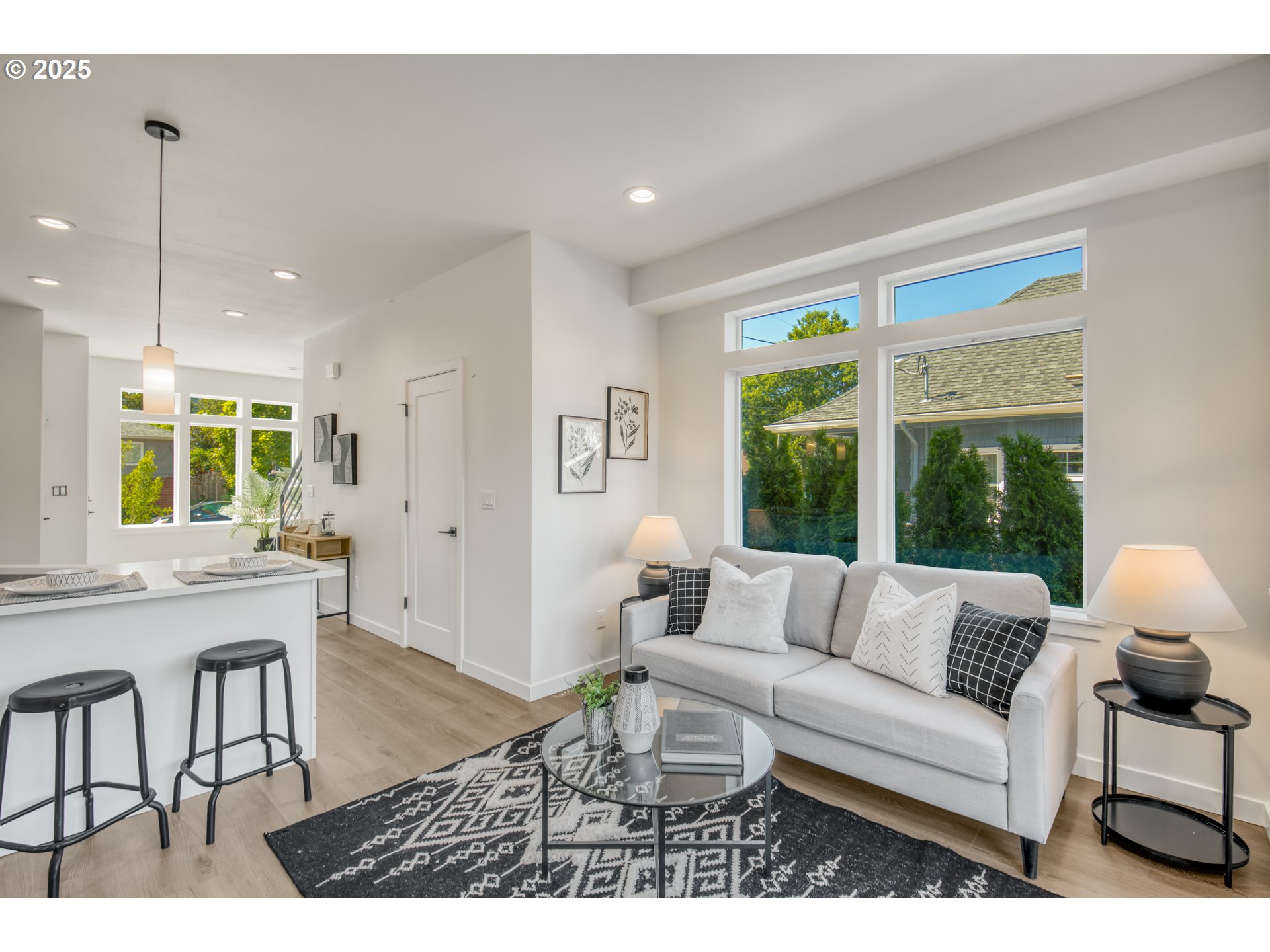 6810 Northeast 6th Avenue Portland, OR 97211 - Photo 7 of 23