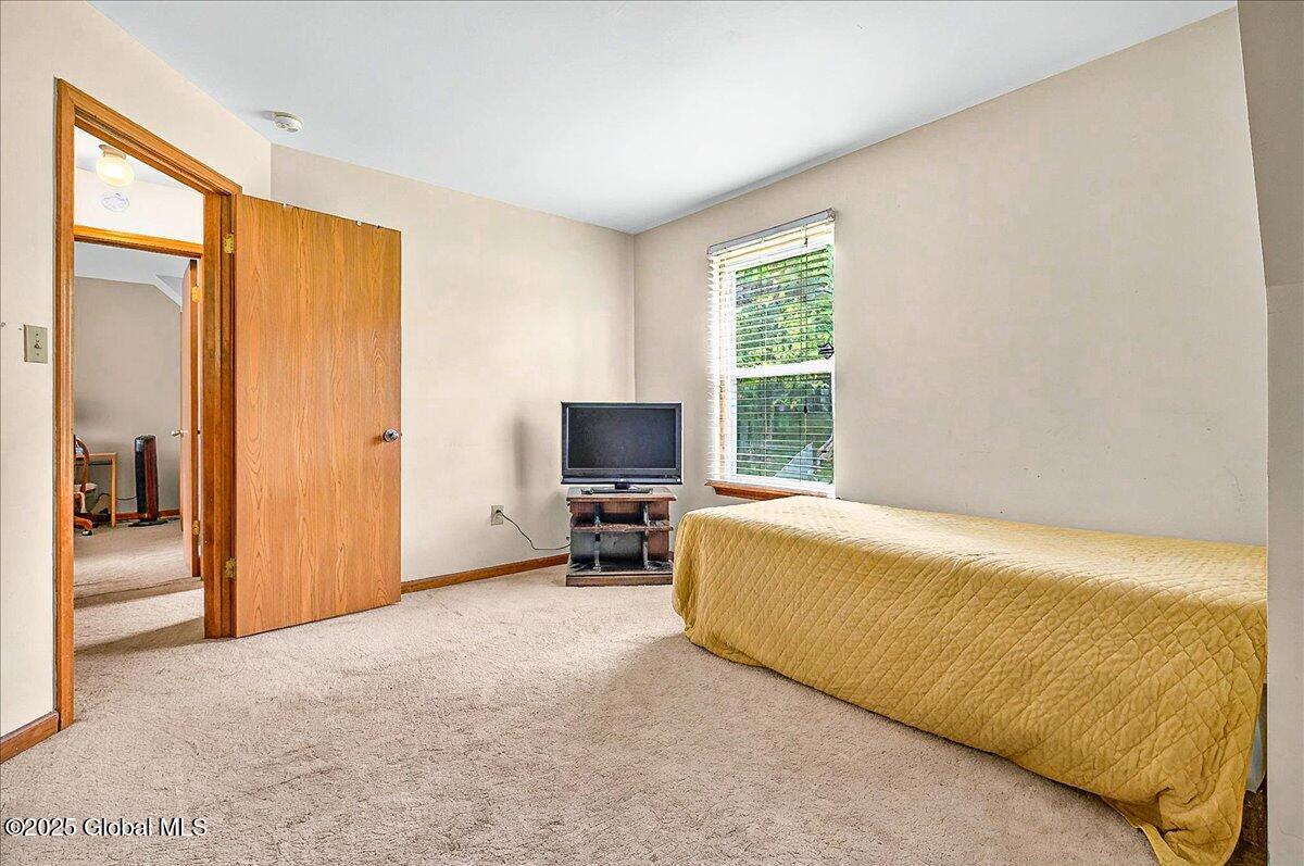 15 Gordon Court Rensselaer, NY 12144 - Photo 15 of 25 16-15 GORDON CT-18