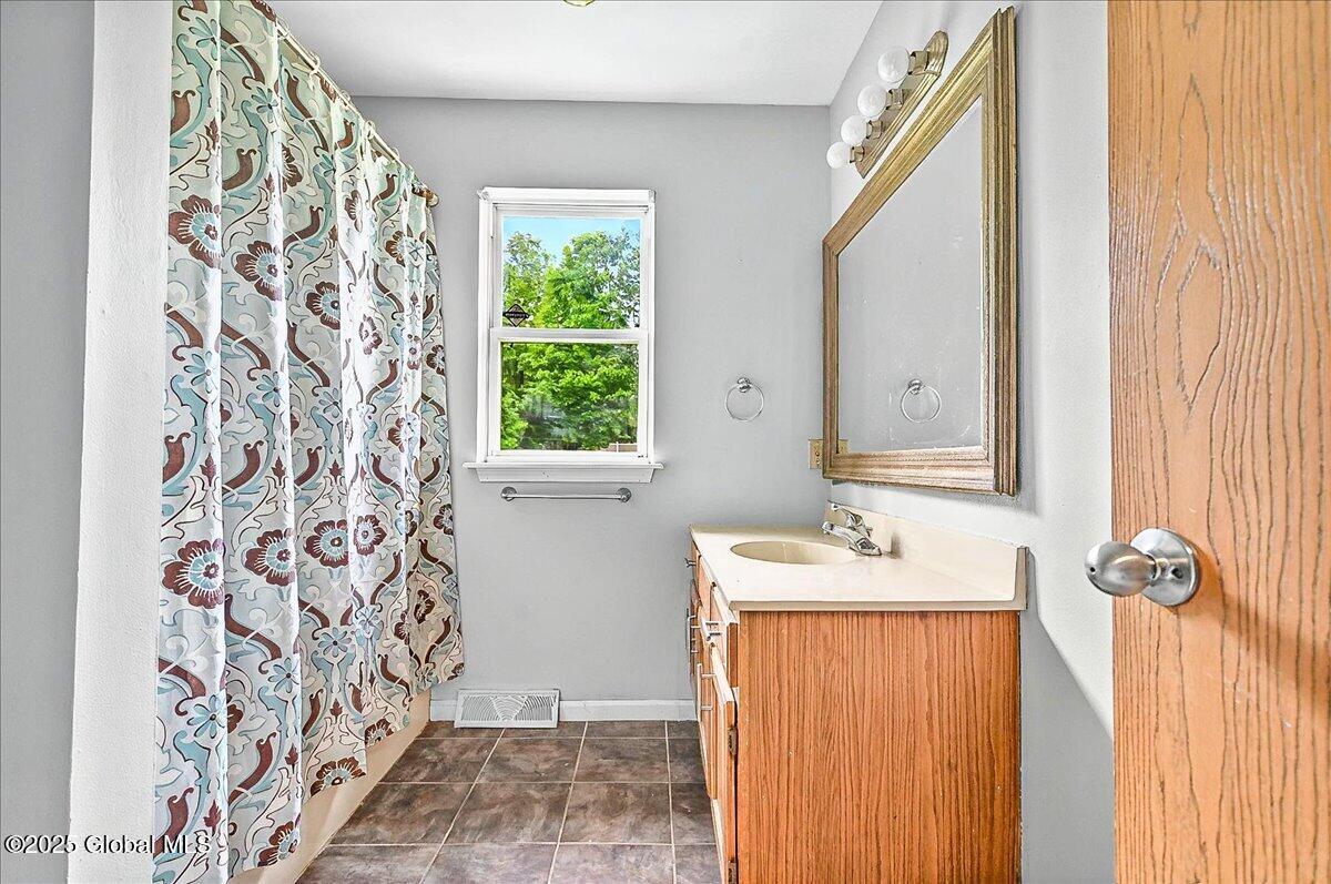 15 Gordon Court Rensselaer, NY 12144 - Photo 19 of 25 24-15 GORDON CT-9