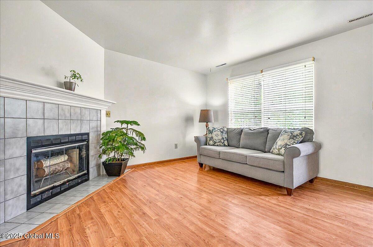 15 Gordon Court Rensselaer, NY 12144 - Photo 5 of 25 31-15 GORDON CT-2