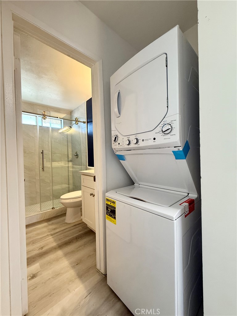 1415 Everton Place Riverside, CA 92507 - Photo 17 of 24 a view of bathroom with a toilet and a sink