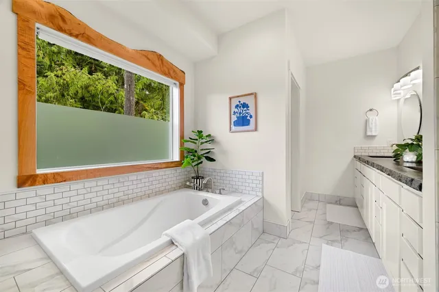 $899,000 | 104 Grand View Lane, Bellingham, WA 98229