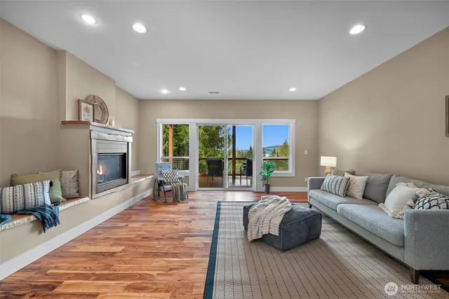 $899,000 | 104 Grand View Lane, Bellingham, WA 98229