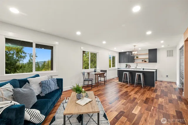 $899,000 | 104 Grand View Lane, Bellingham, WA 98229