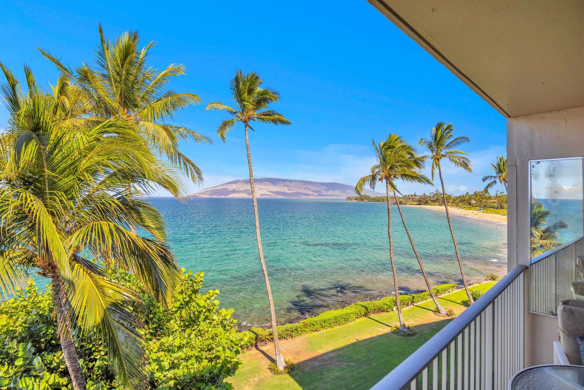 2430 South Kihei Road, Unit 515 Kihei, HI 96753 - Photo 19 of 50 a view of an ocean from a balcony
