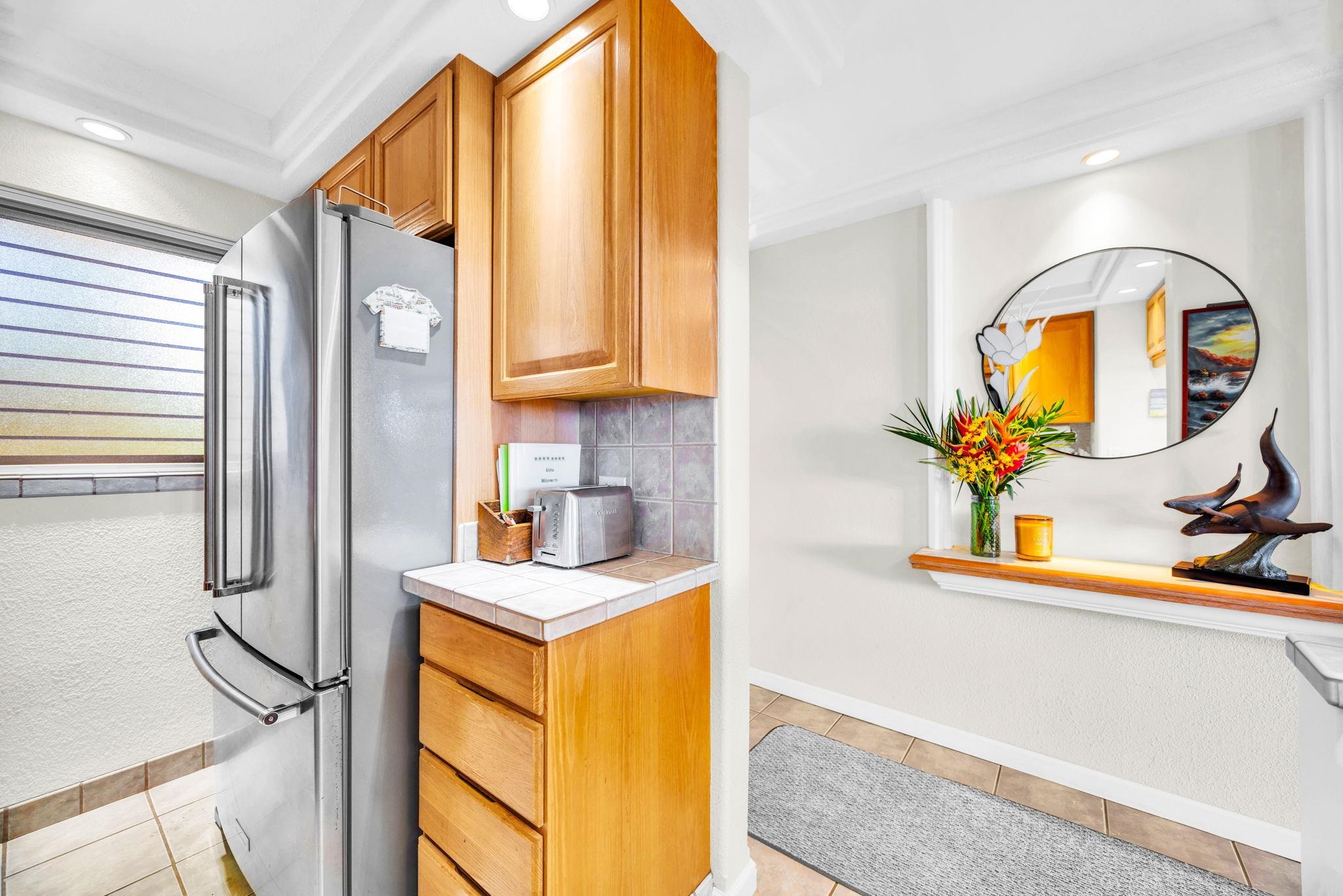 2430 South Kihei Road, Unit 515 Kihei, HI 96753 - Photo 7 of 50 a view of a kitchen from a kitchen