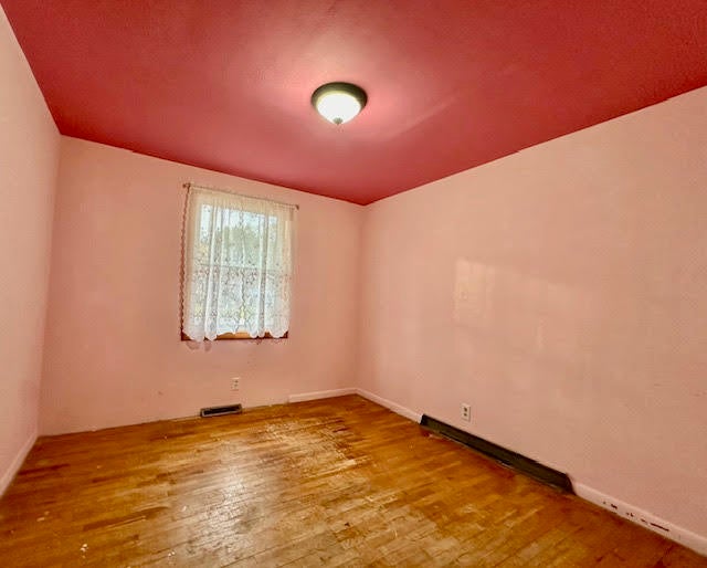 515 Cleveland Avenue Cheboygan, MI 49721 - Photo 12 of 13 Gallery Image 12