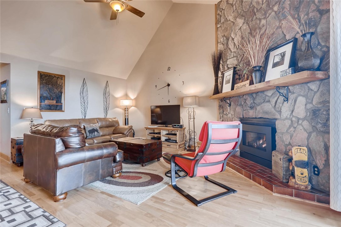325 Four O'clock Road, Unit 304 Breckenridge, CO 80424 - Photo 5 of 29 Gallery Image 5
