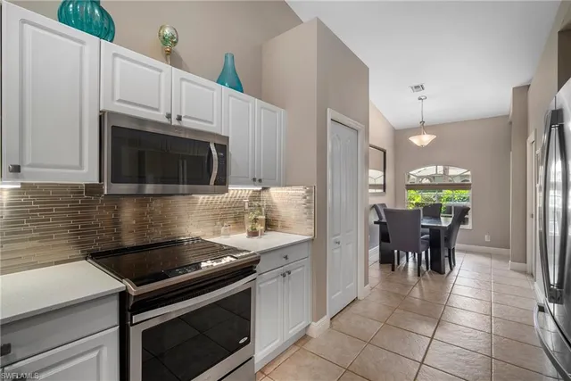 $10,000 | 6553 Castlelawn Place, Unit 47, Naples, FL 34113