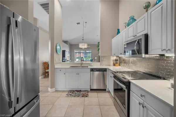 $10,000 | 6553 Castlelawn Place, Unit 47, Naples, FL 34113