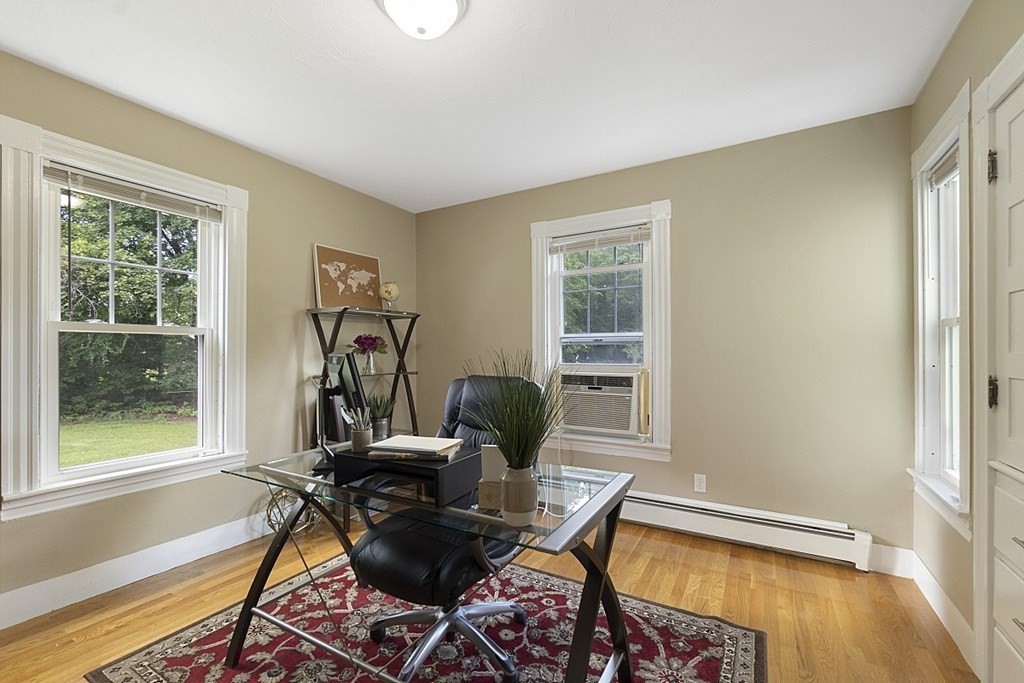 11 Lancaster Road Shirley, MA 01464 - Photo 21 of 41