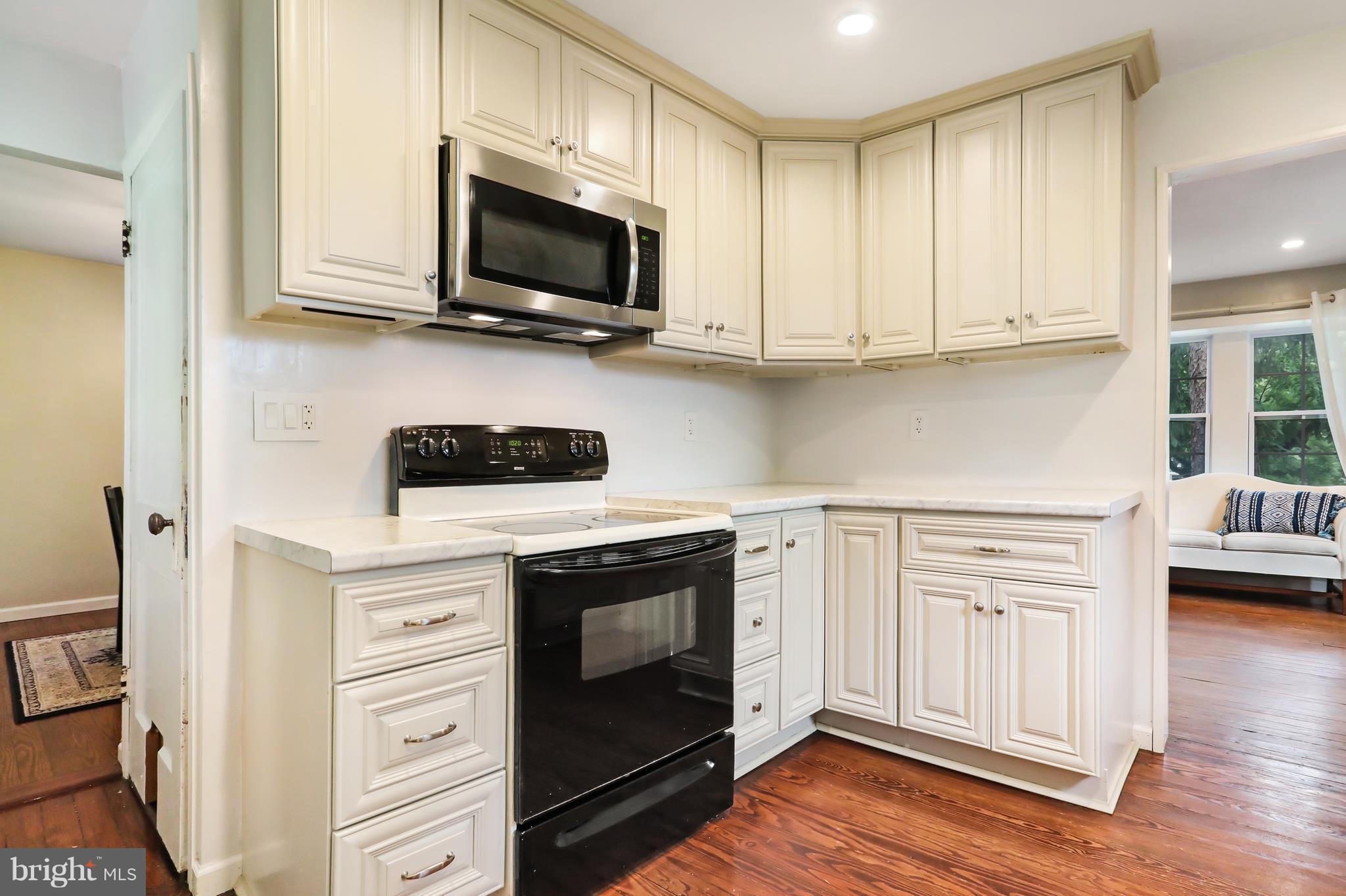 1938 Day Road Hagerstown, MD 21740 - Photo 10 of 30 New Cabinets!