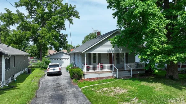 $139,000 | 208 Wisconsin Avenue, Alton, IL 62002