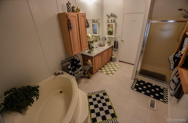 5240 Schumaker Road Bennett, CO 80102 - Photo 18 of 21 Gallery Image 18