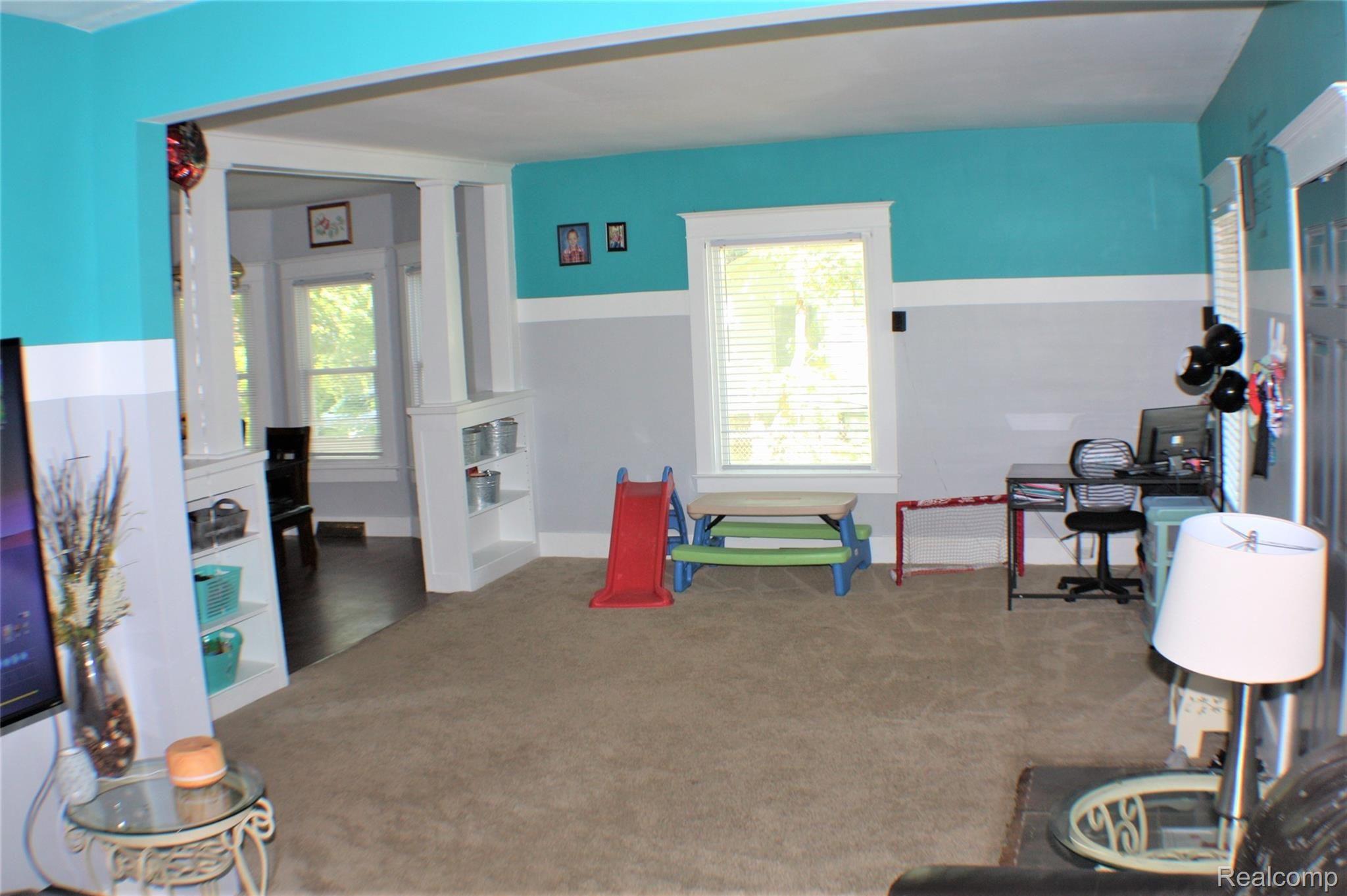 3644 Ravenswood Road Port Huron, MI 48060 - Photo 9 of 23 IMG_9574 (2).JPG