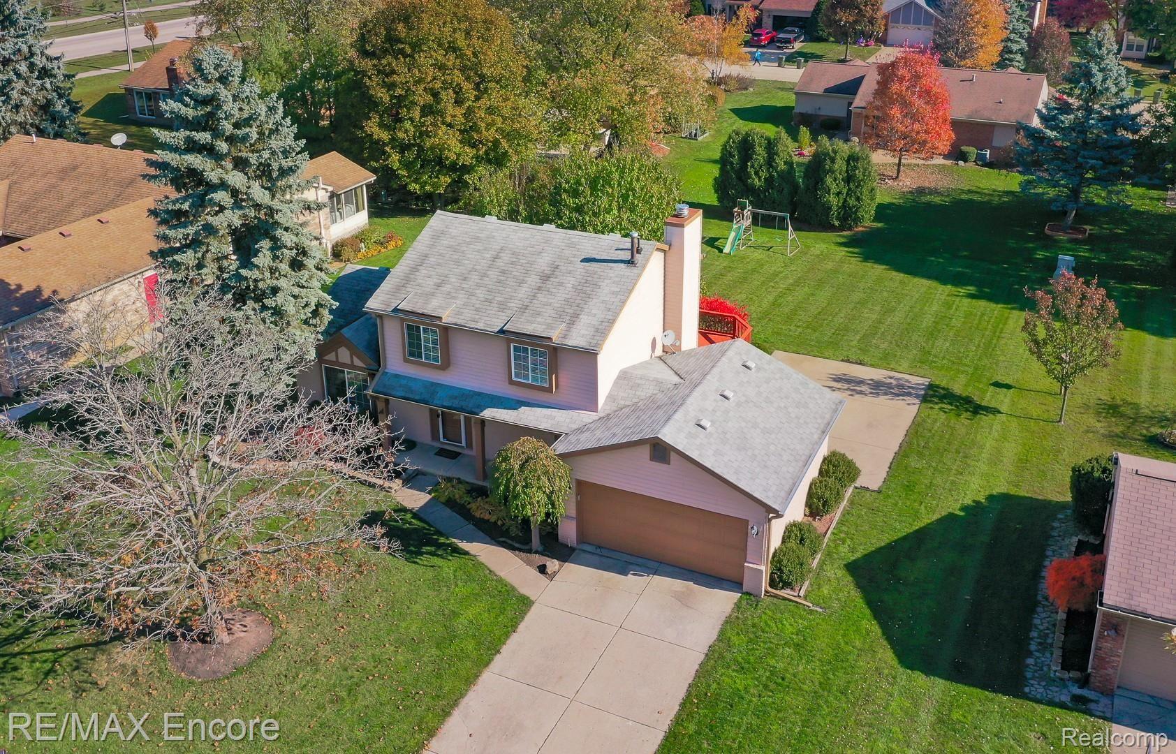 2025 Avonstoke Road Rochester, MI 48307 - Photo 45 of 47 2025 Avonstroke-46.jpg