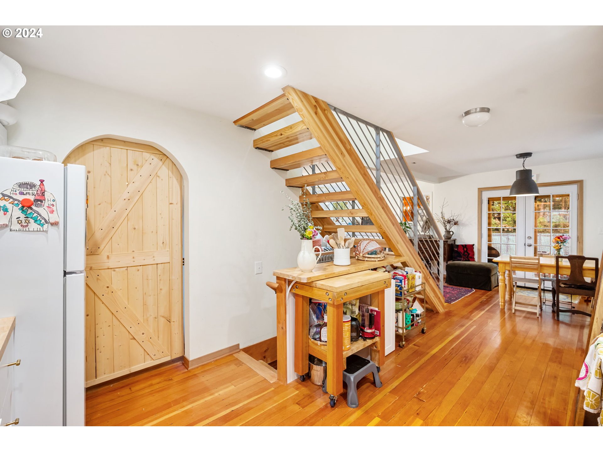 5334 Southwest Florida Street Portland, OR 97219 - Photo 15 of 41 Gallery Image 15
