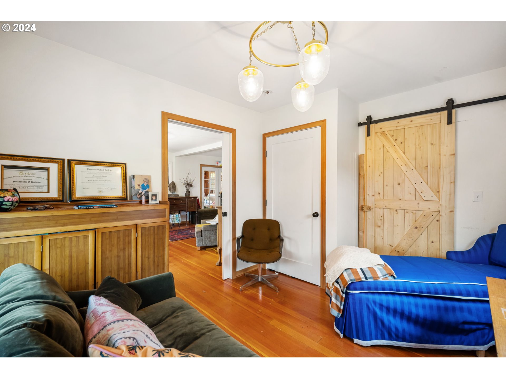 5334 Southwest Florida Street Portland, OR 97219 - Photo 17 of 41 Gallery Image 17