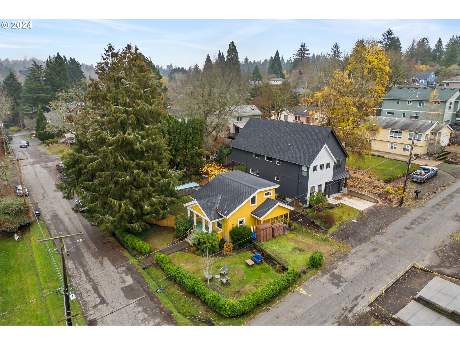 5334 Southwest Florida Street Portland, OR 97219 - Photo 32 of 41 Gallery Image 32